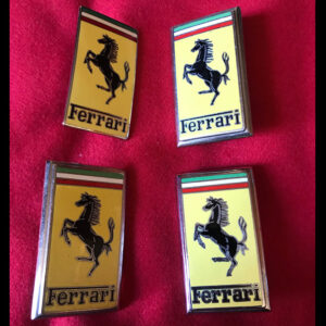 Vasta disponibilità stemmi Ferrari